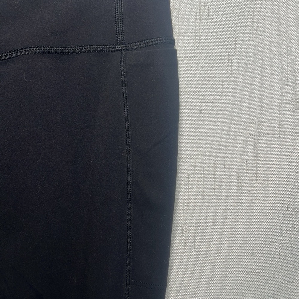 Vuori Black High-Waist Leggings - Picture 5 of 9